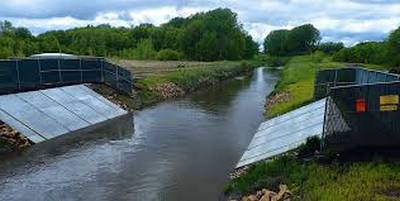The electric fish barrier in the Chicago Area Waterway System
